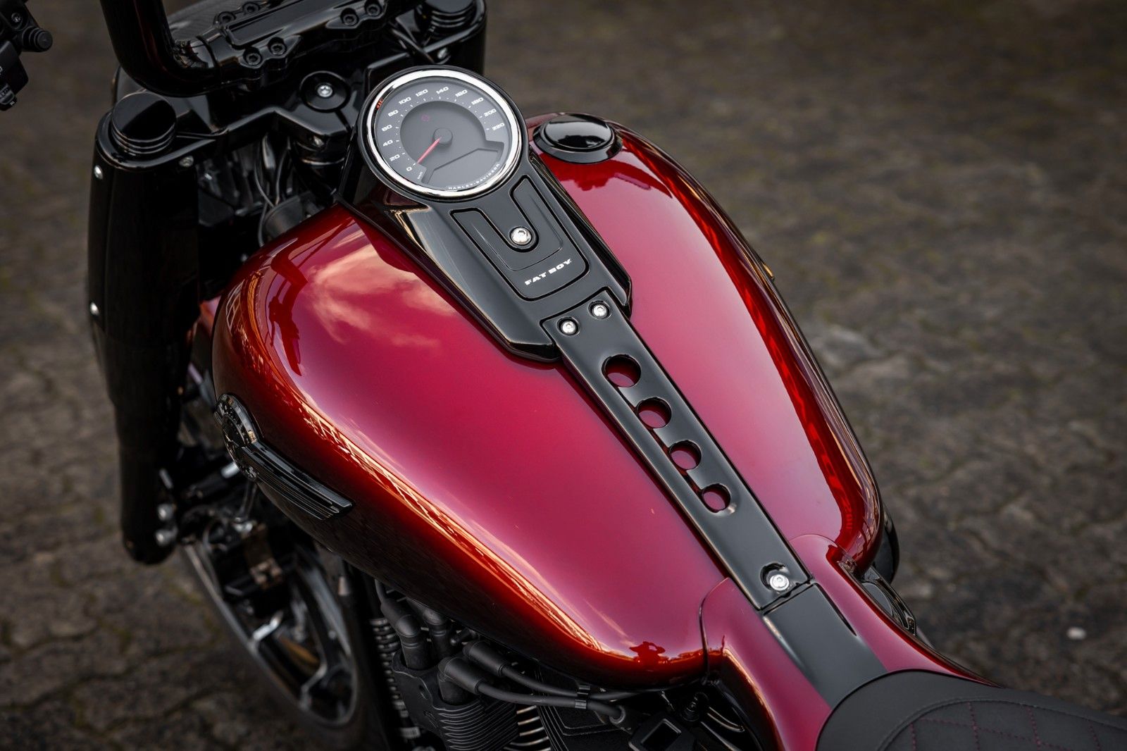 Fahrzeugabbildung Harley-Davidson FAT BOY FLFBS 114 MY24 - JEKILL&HYDE - CUSTOM