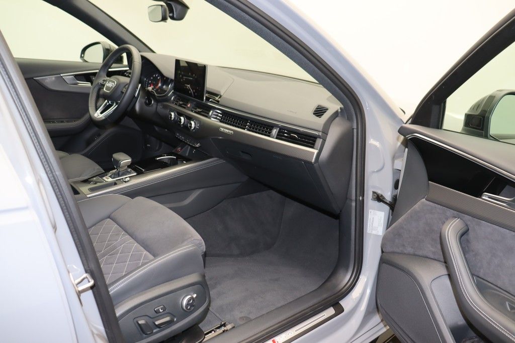 Audi RS 4 Avant 2.9 TFSI quattro . LED Navi AHK foto 13