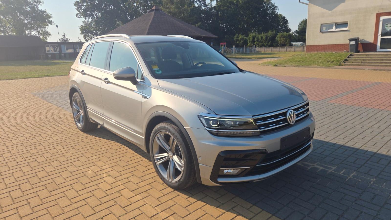Volkswagen Tiguan R Line ACC LED Ambiente HuD