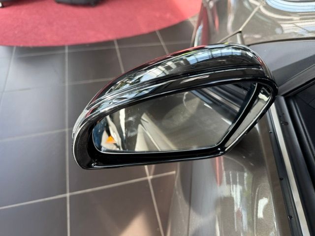 Fahrzeugabbildung Mercedes-Benz SLC 300 AMG Line AIRSCARF MEMORY LED