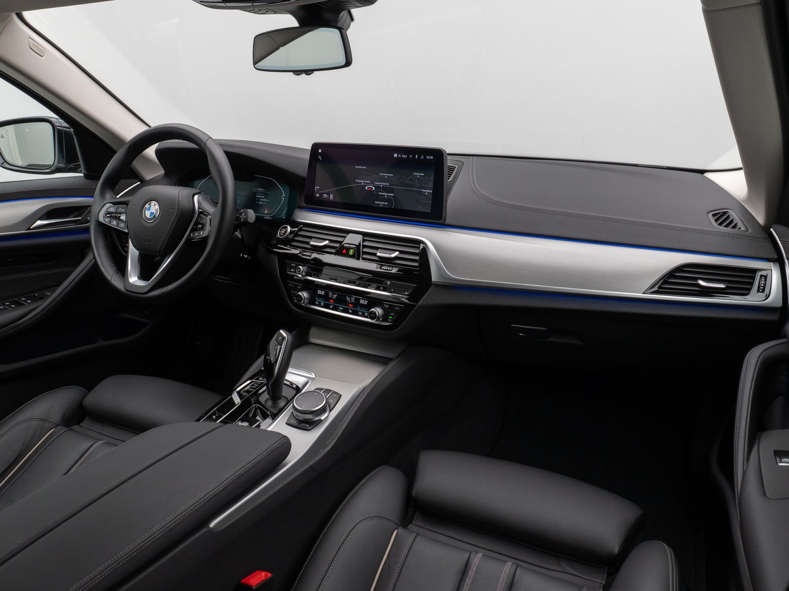 Fahrzeugabbildung BMW 540d xD Luxury Line Kamera HUD DAB ACC Alarm LED