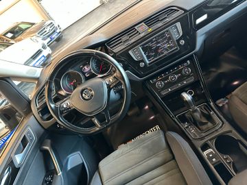 Volkswagen Touran Highline BMTStart-Stopp*Klima*AppConnect
