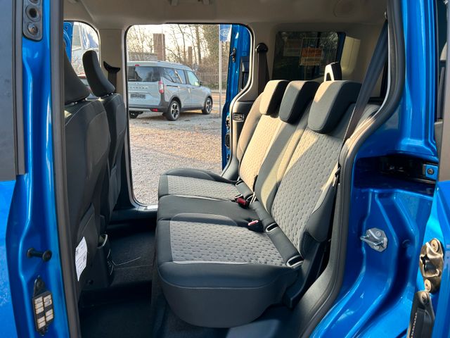 Ford Tourneo Courier Titanium Winterpaket 5JGarantie!