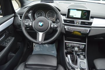 BMW 2 Active Tourer  220 i M Sport Steptronic Leder