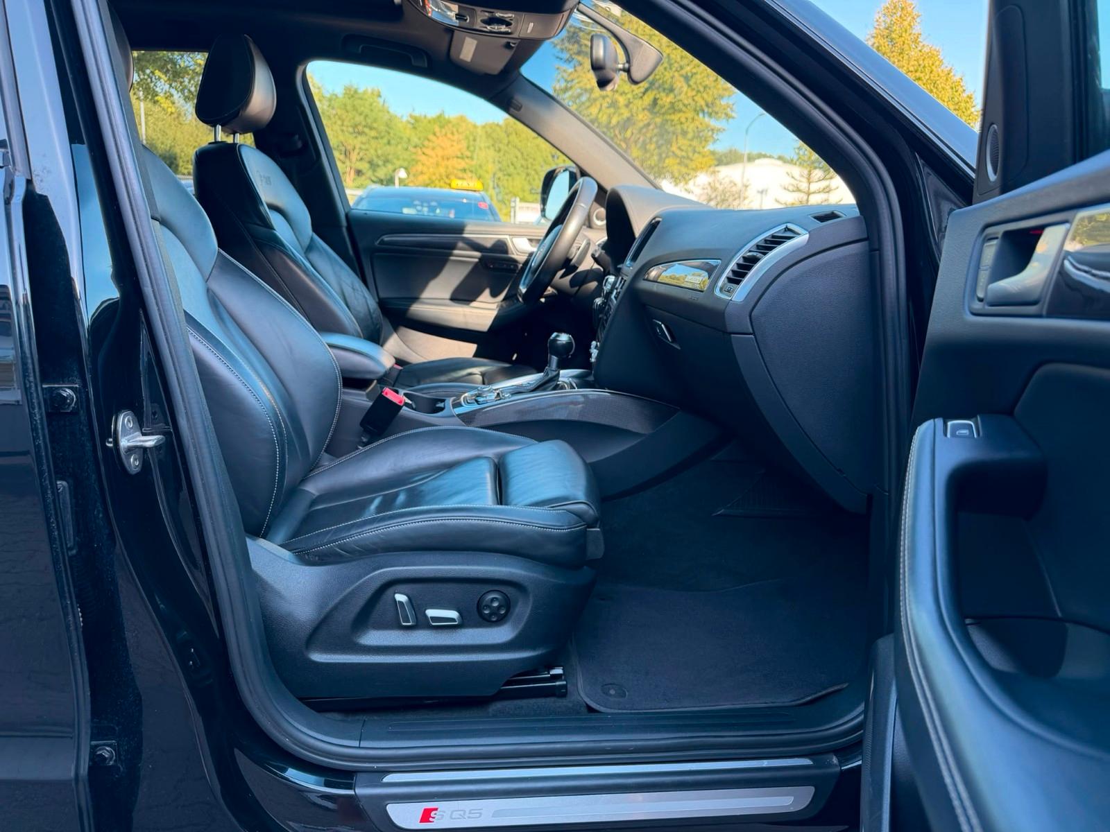 Audi SQ5 3.0 TFSI quattro | 354 ch | BVA | Bang & Olufsen | Toit panoramique | Caméra de recul | Cuir électrique à mémoire chauffant | Jantes 21"