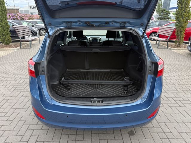 Hyundai i30 cw blue Trend