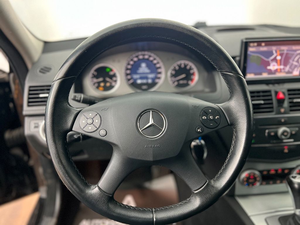 MERCEDES-BENZ C 280 T / V6 / 231 PS / PANORAMA / AHK MERCEDES-BENZ C 280 T / V6 / 231 PS / PANORAMA / AHK