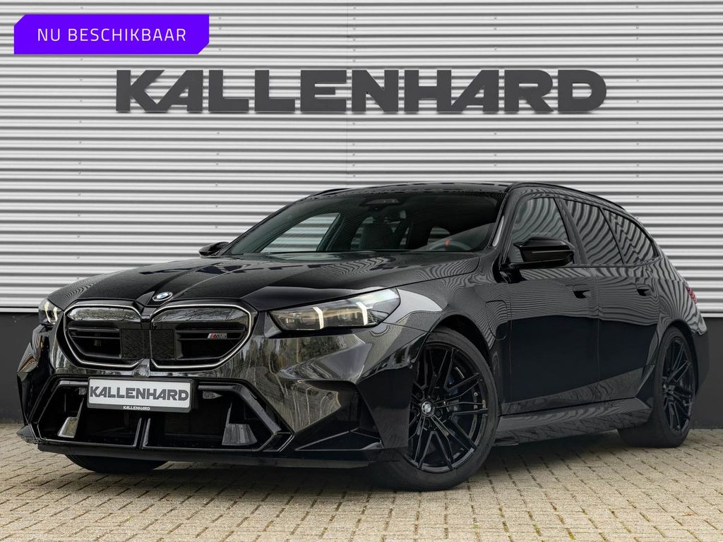 BMW M5 — hlavná fotografia