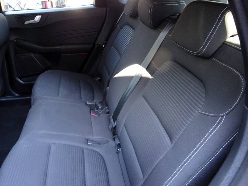 Fahrzeugabbildung Ford Kuga 2.5 Duratec Plug-in-Hxbrid PHEV Titanium