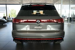 VW Touareg R eHybird | Pano | AHK | Dynaudio VW Touareg R eHybird | Pano | AHK | Dynaudio