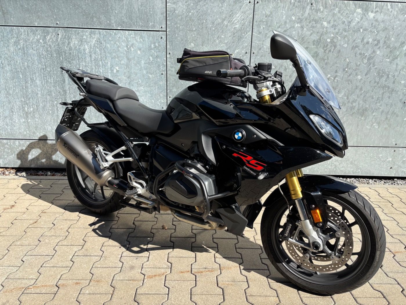 Fahrzeugabbildung BMW R 1250 RS Style Triple Black 3 Pakete Akrapovic