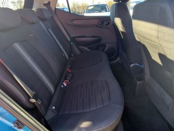 Hyundai i10 1.2 Intro Edition (84PS) Dachlackierung