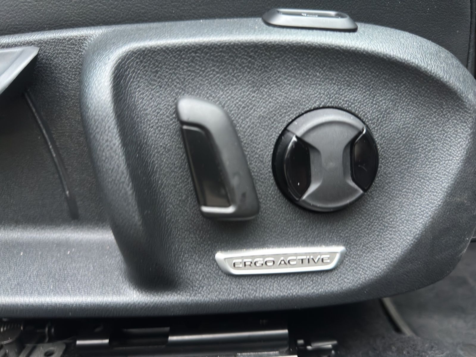 Volkswagen Passat Variant - Bild 18