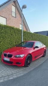 BMW e92 330xi - BMW 330: Xi