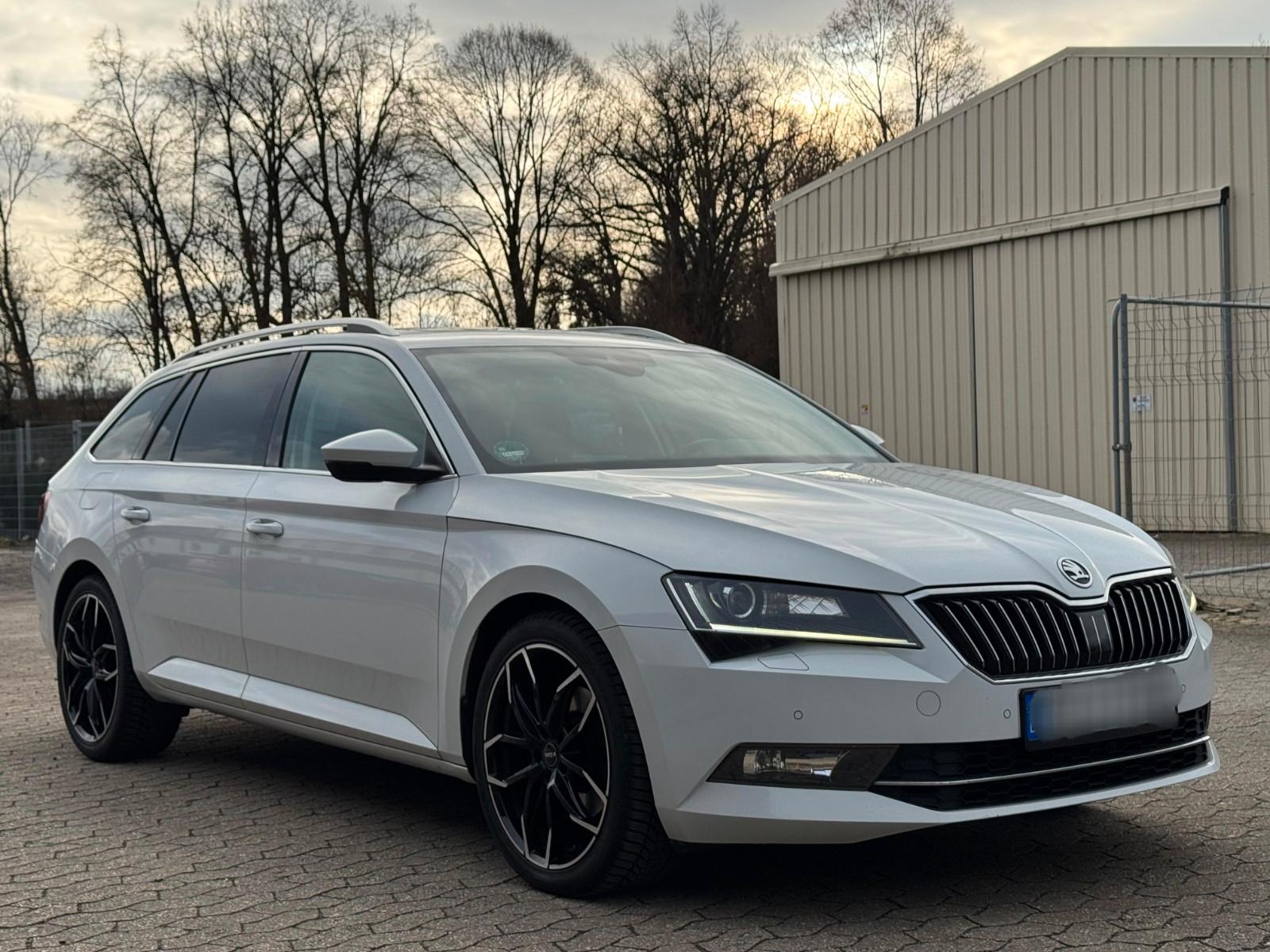 Skoda Superb Combi Style|Bi-Xenon|Pano|AHK|