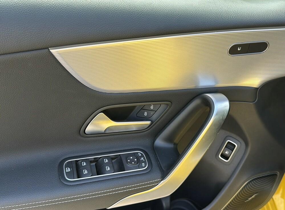 Mercedes-Benz A 250 e Progressive 360 KAM SHZ HUD LED