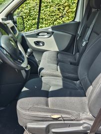 Renault Trafic - 11