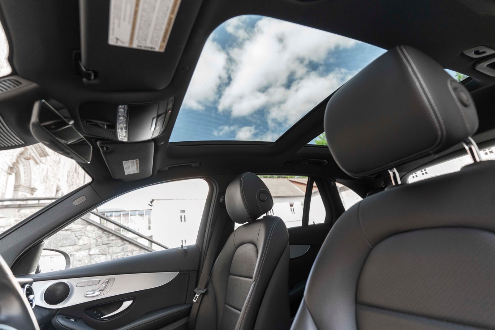 Fahrzeugabbildung Mercedes-Benz GLC 300 4MATIC LED 360° PANO TOTW NAV OFFROAD
