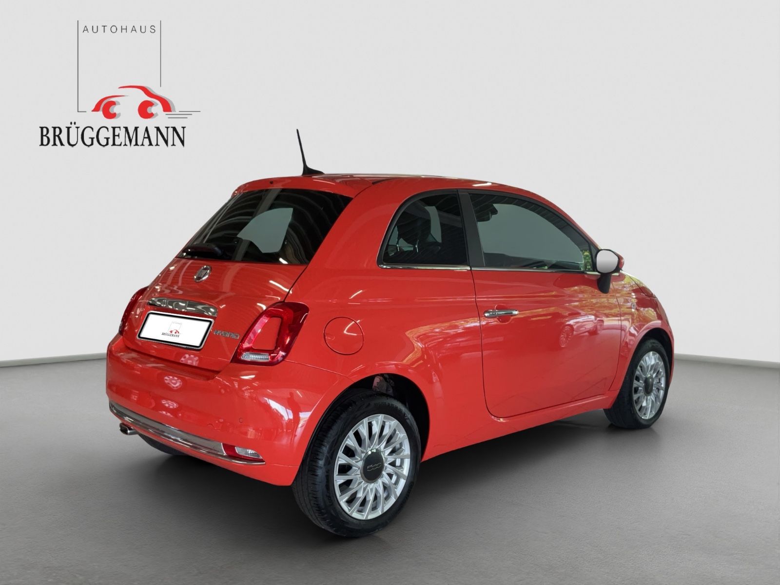 Fahrzeugabbildung Fiat 500 1.0 GSE Hybrid + Ganzjahresreifen