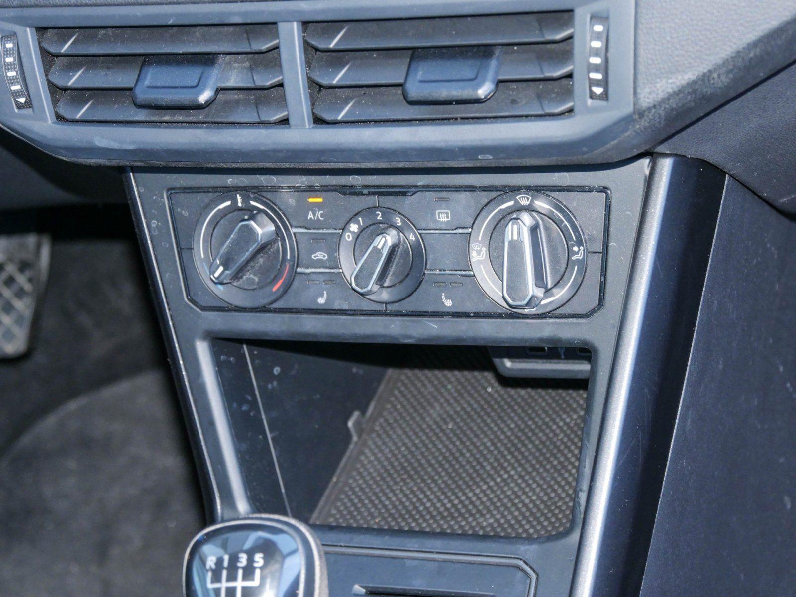 Volkswagen Taigo 1.0 TSI LED DAB+ Sitzheizung Einparkhilfe
