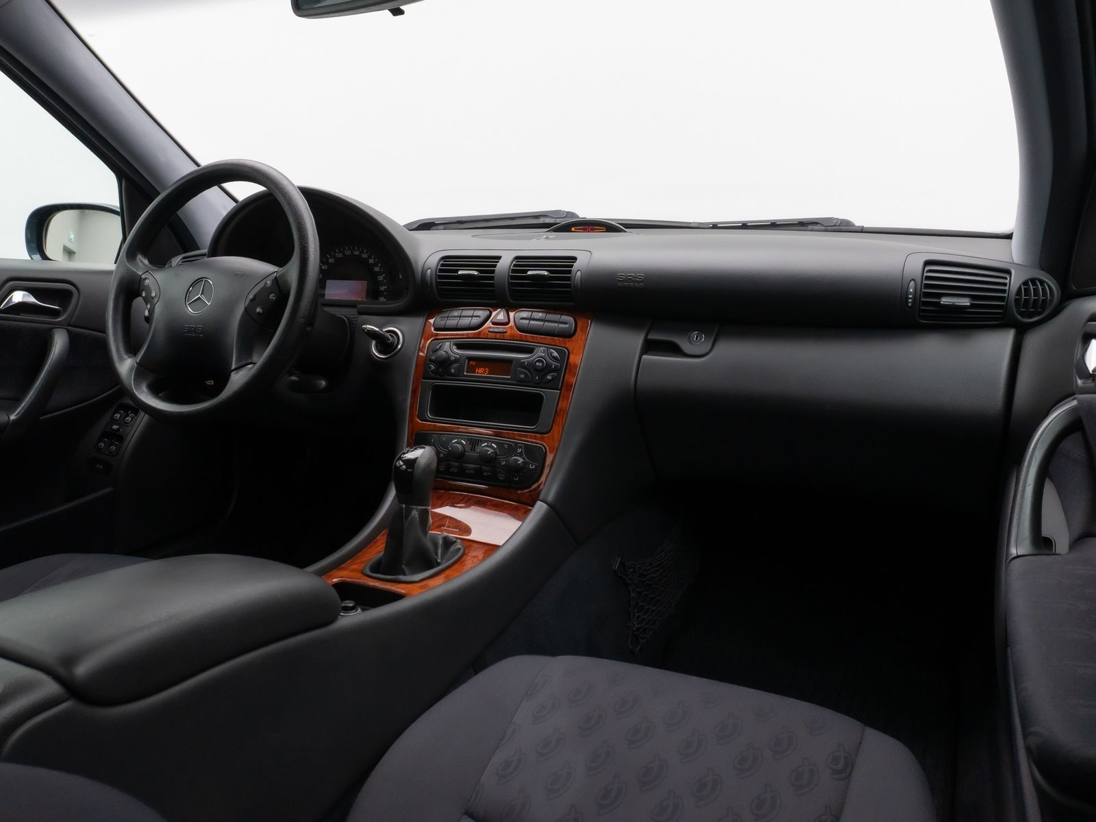 Fahrzeugabbildung Mercedes-Benz C 180 Limousine Kompressor Tempomat PDC