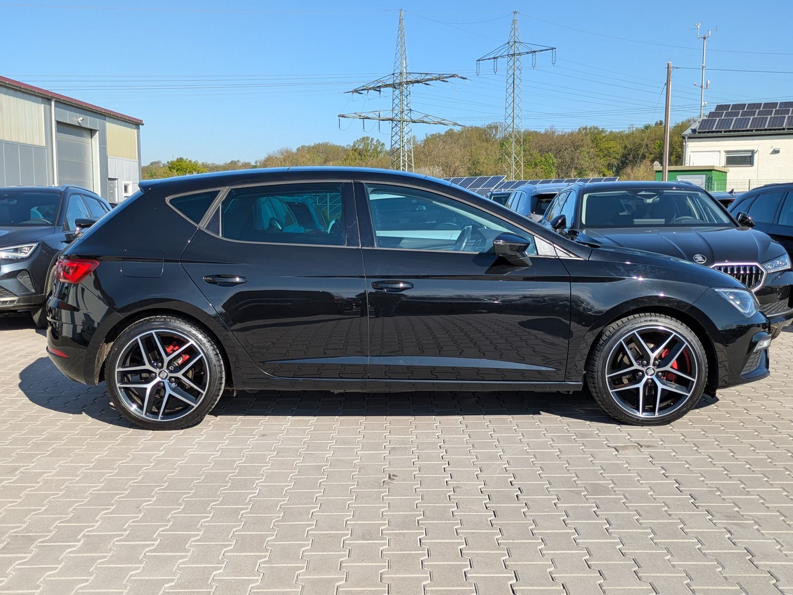 Fahrzeugabbildung SEAT Leon 1.4 TSI FR SCHIEBE-GLAS*KAMERA*LED*DAB*TEMP