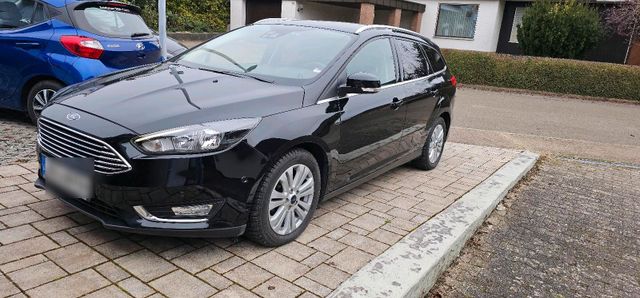 Ford focus Turnier 120 PS TÜV scheckheftge...