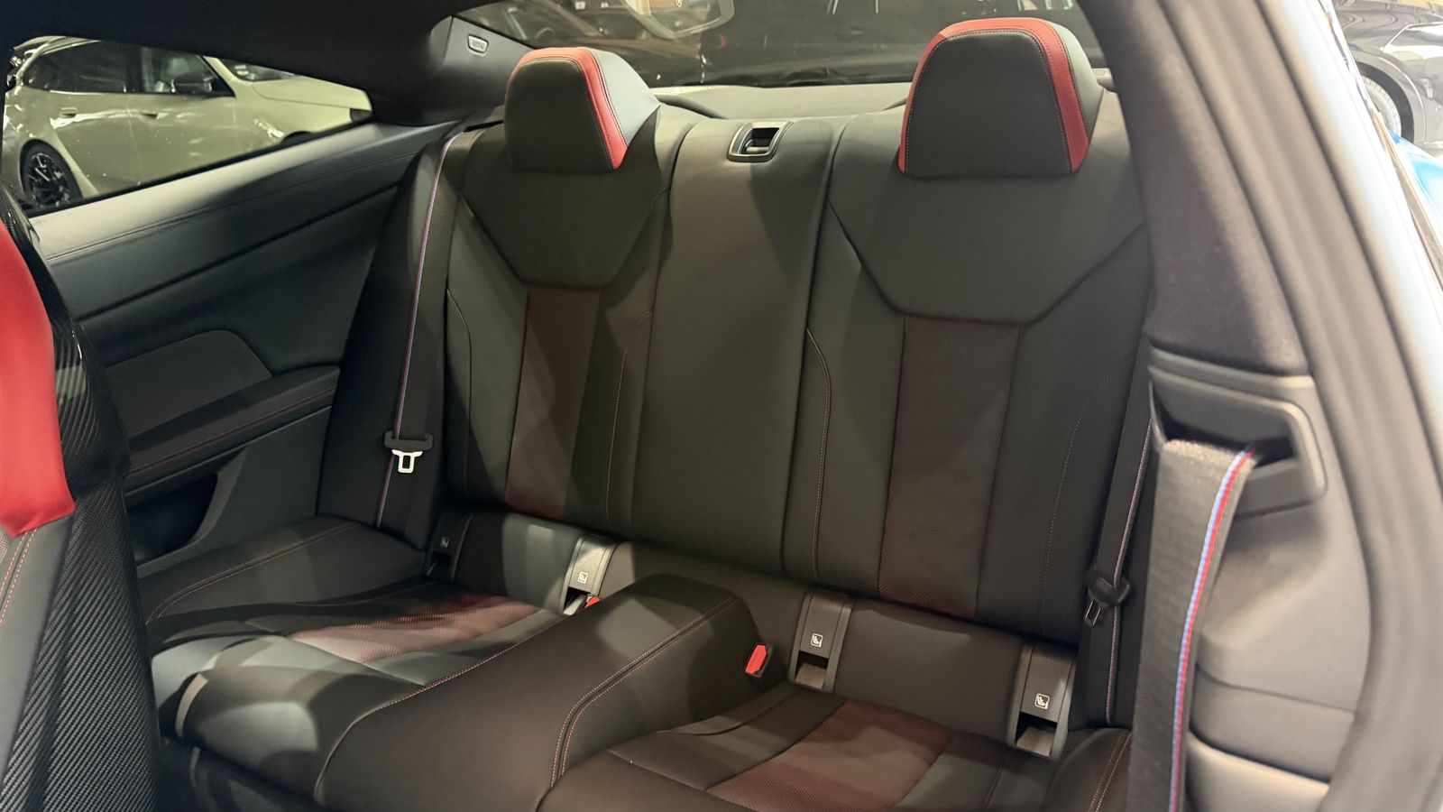 Fahrzeugeinzelansicht 12 Fahrzeugabbildung BMW M4 CS |M Carbon Schalensitze |HK Surround |M Dri