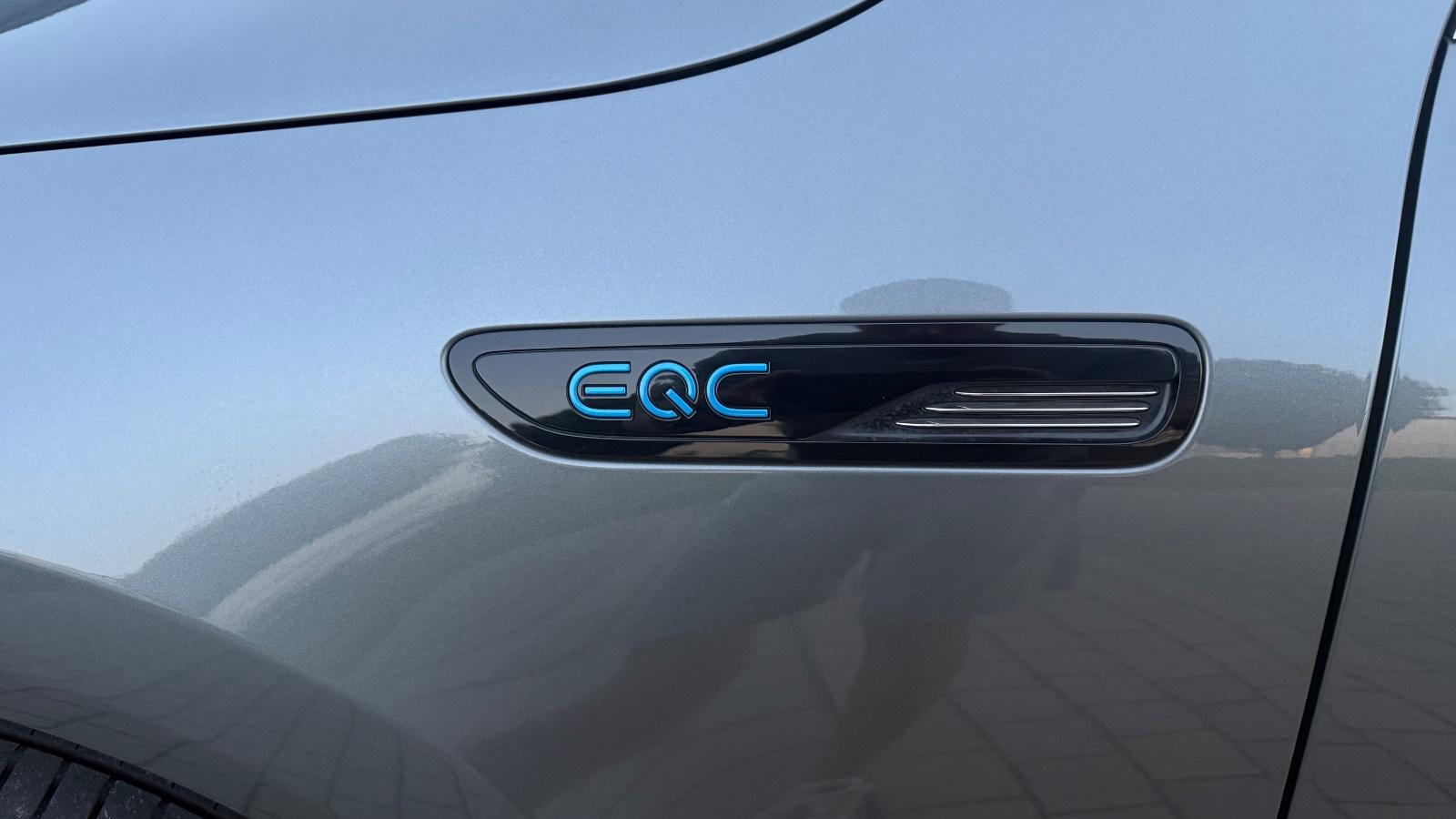 Mercedes-Benz EQC 400 4Matic AMG-LINE MULTIBEAM,360°,LEDER