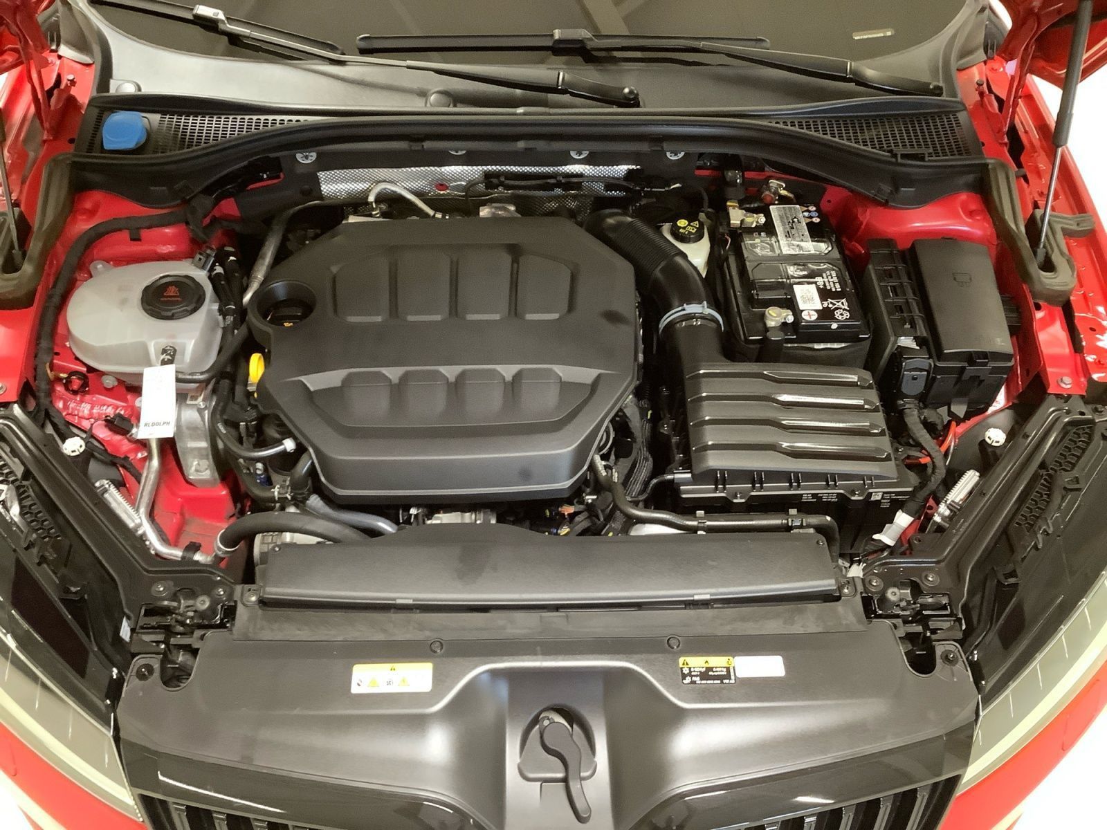 Superb Combi Sportline 206 kW 4x4 NAVI LED AHK