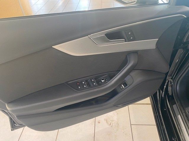 Fahrzeugabbildung Audi A4 Avant 40 TFSI QUATTRO NAVI/LED/KAMERA/SHZ/AHK