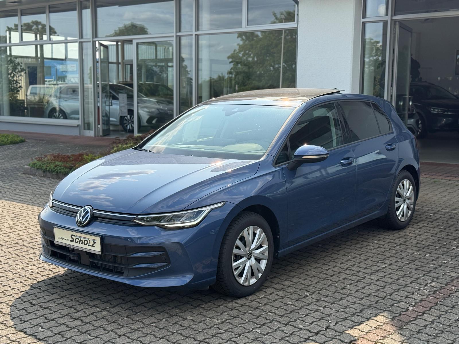 Volkswagen Golf VIII 1.5 TSI Lenkradhz, Shz, NAV, ACC, PANO