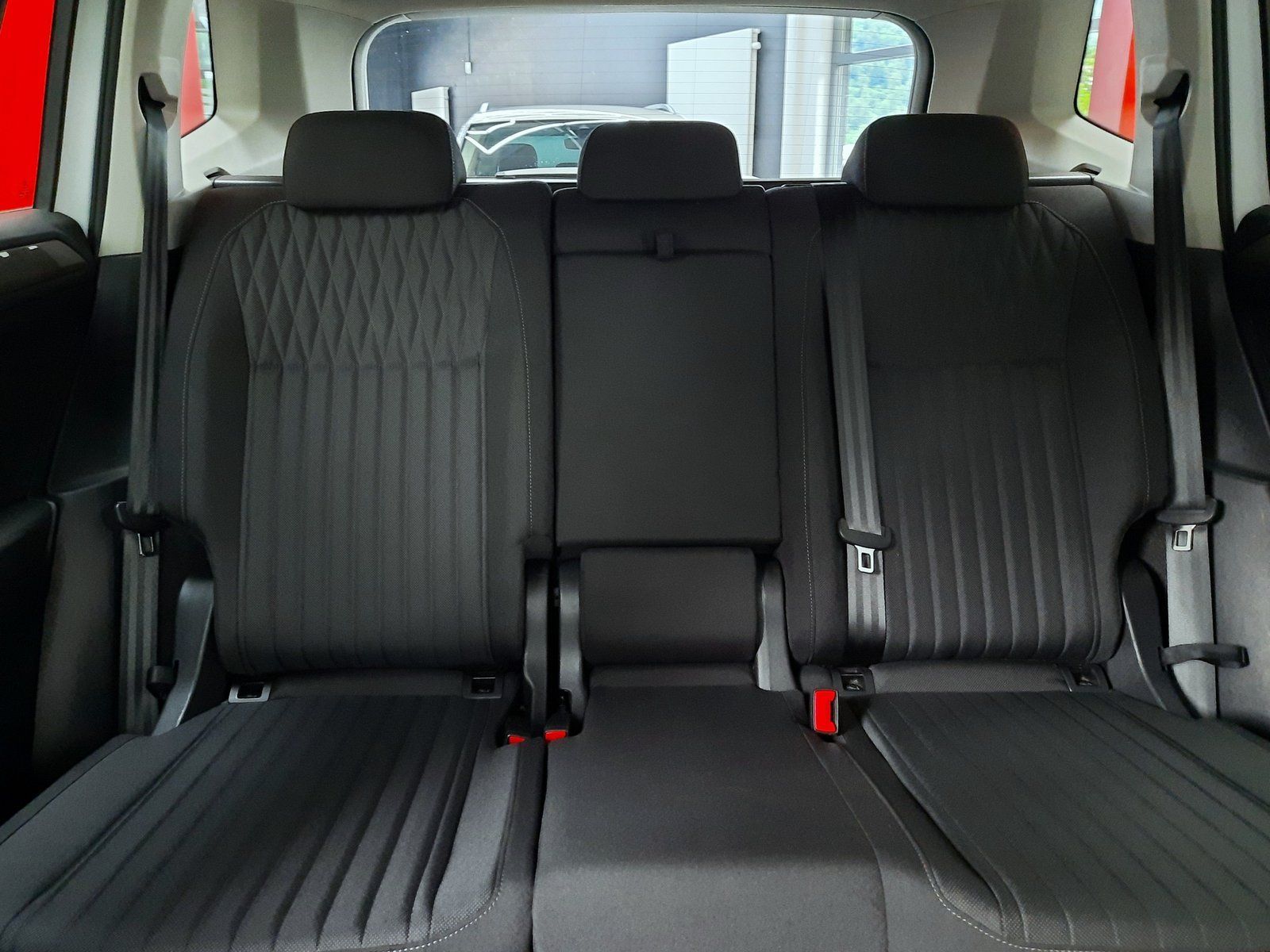 Fahrzeugabbildung Volkswagen Tiguan Allspace Life TDI *Standhzg*Navi*Cam*LED*
