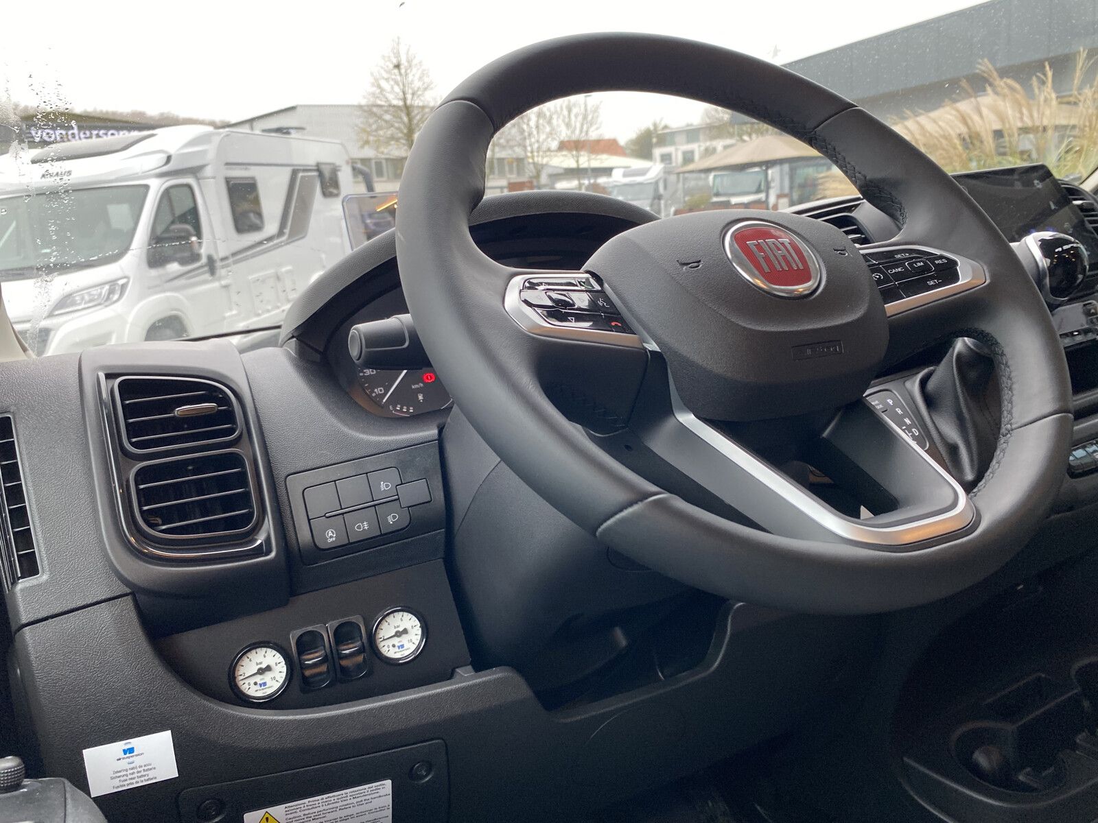 Fahrzeugabbildung Weinsberg CaraBus 630 ME Automatik, 180 PS, Truma D, uvm.
