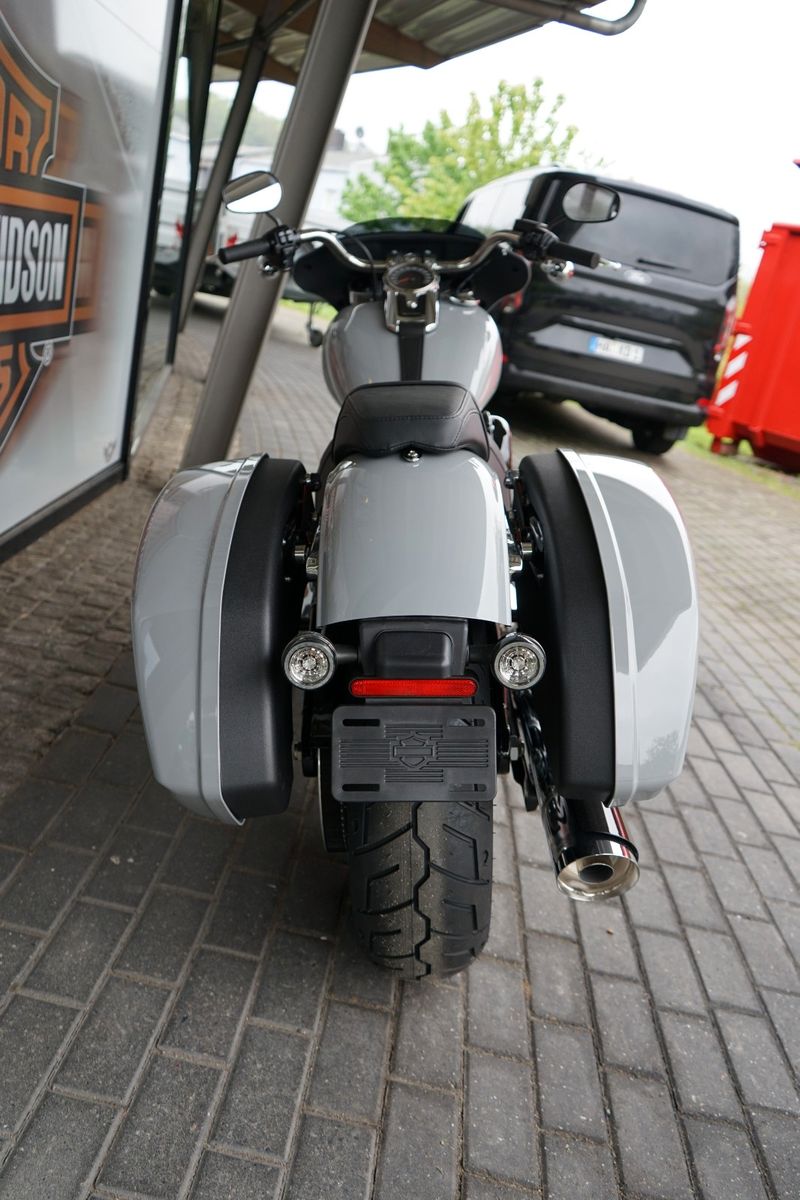 Fahrzeugabbildung Harley-Davidson Softail Sport Glide 107 Sofort Verfügbar 2024