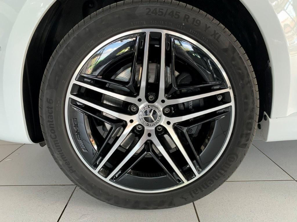 Mercedes-Benz V 300 d 4MATIC AVA L AMG PANO SITZLUFT Memory ST