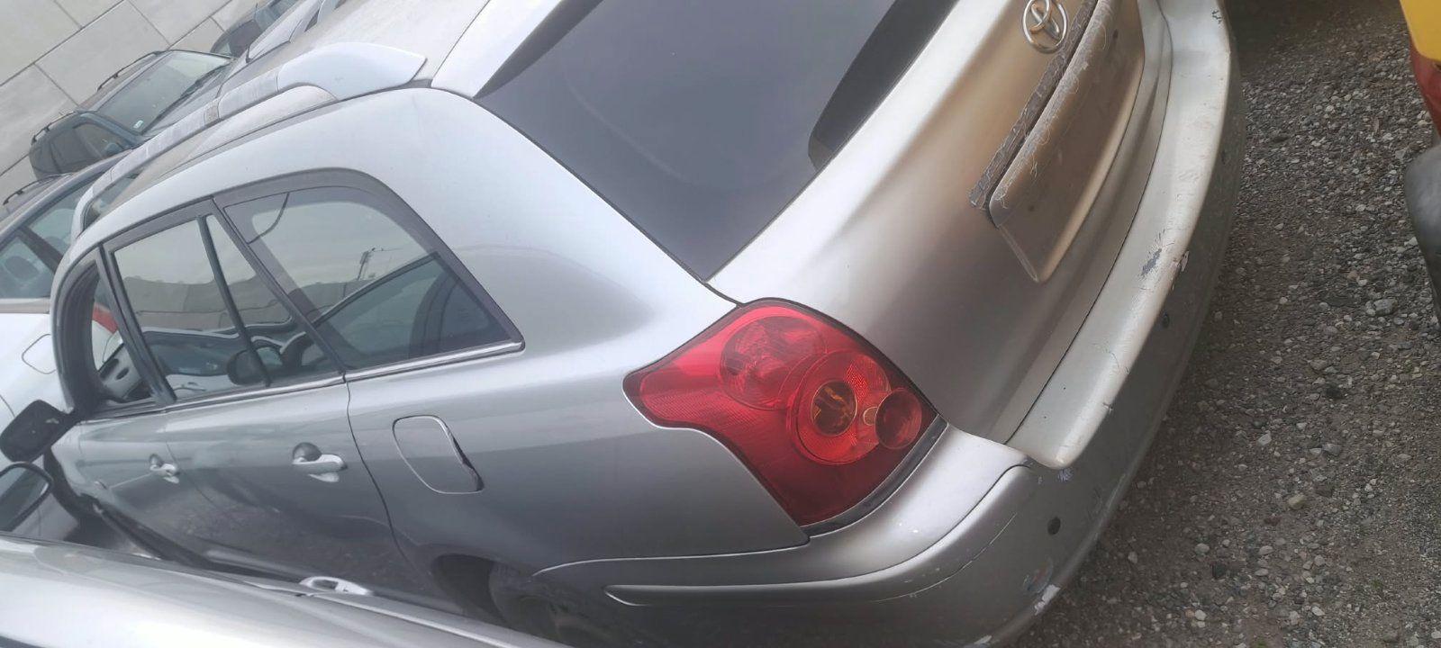 Toyota Avensis 2004 — photo 5