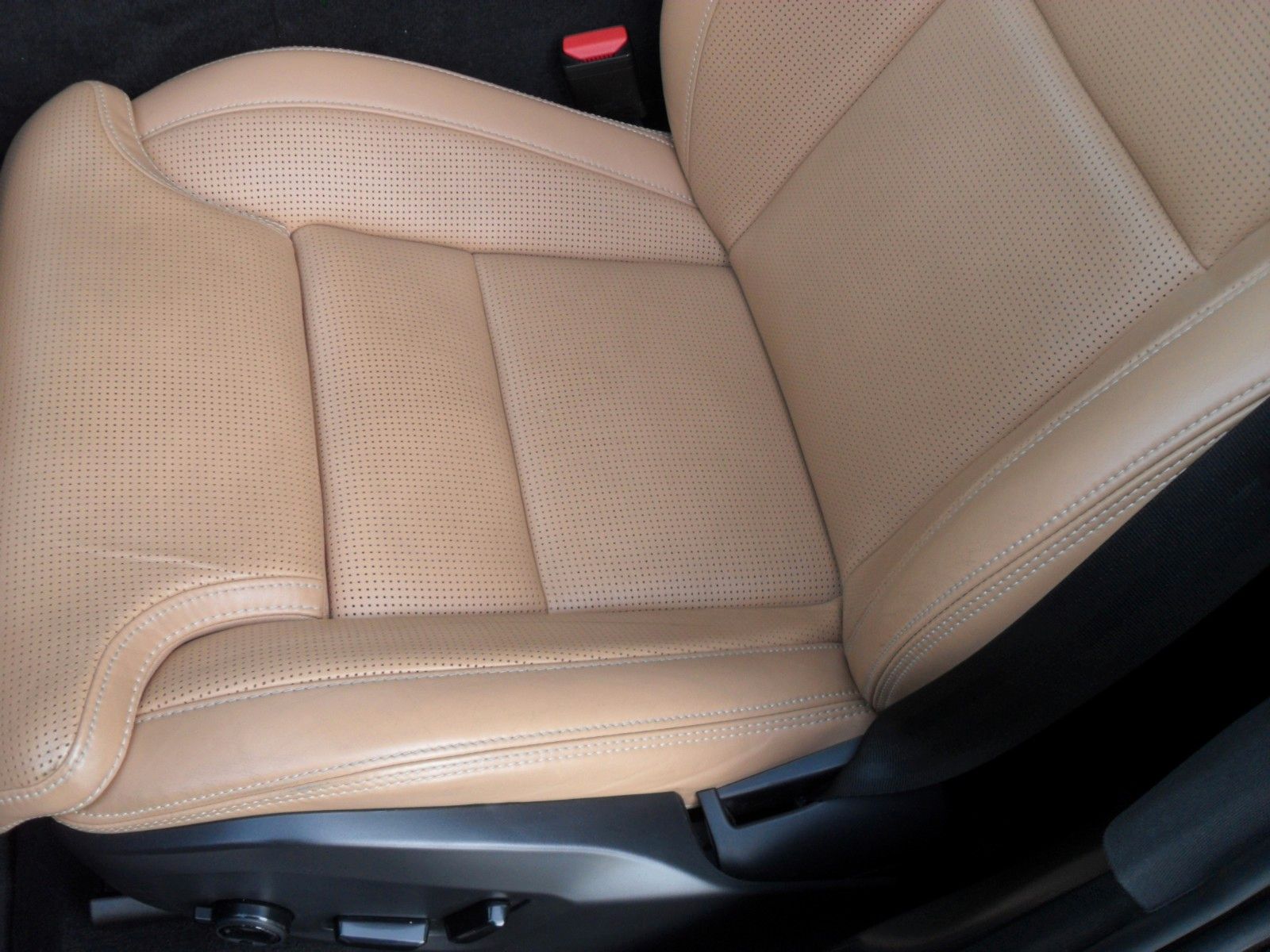 Fahrzeugabbildung Volvo XC 60 B4 Plus Bright | Sitzbelüftung | Panora.