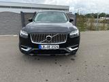 Volvo XC90 B5 AWD Gear/Inscription/Pano/Pilot/AHK/H&K - Volvo XC90 Gebrauchtwagen in Stuttgart