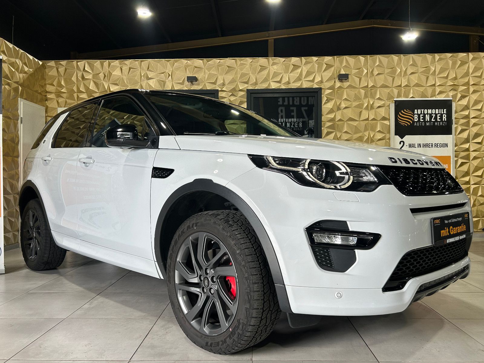 Fahrzeugabbildung Land Rover Discovery Sport SE AWD/KAMERA/NAVI/SHZ/PDC/