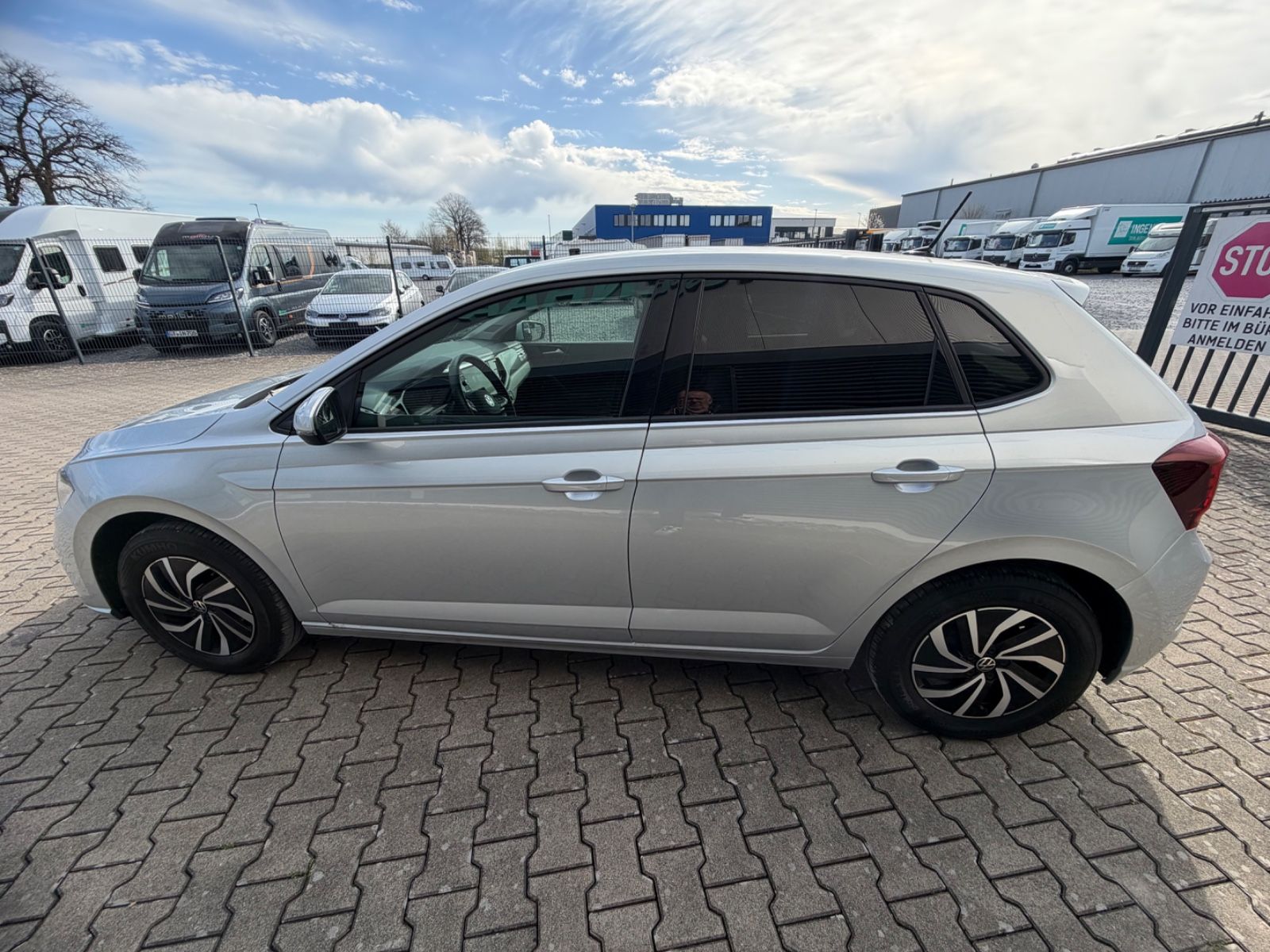 Fahrzeugabbildung Volkswagen Polo VI 1.0 TSI Life LED KLIMA Garantie PD