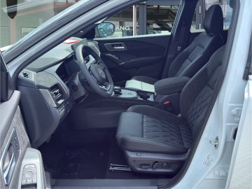 Nissan Qashqai Tekna+ 1.3 DIG-T °LED°PGD°RFK°HUD°BOSE°