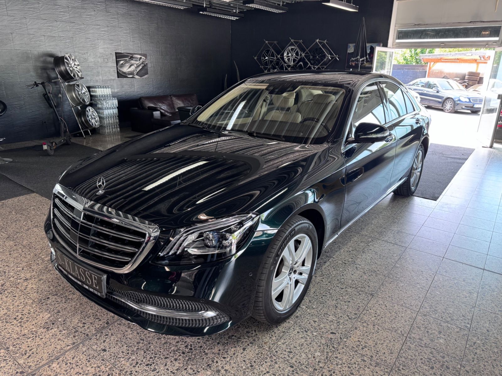 MERCEDES-BENZ S 560 4M*MULTIBEAM*DISTR*360*BURMESTER*HUD*MEMOR