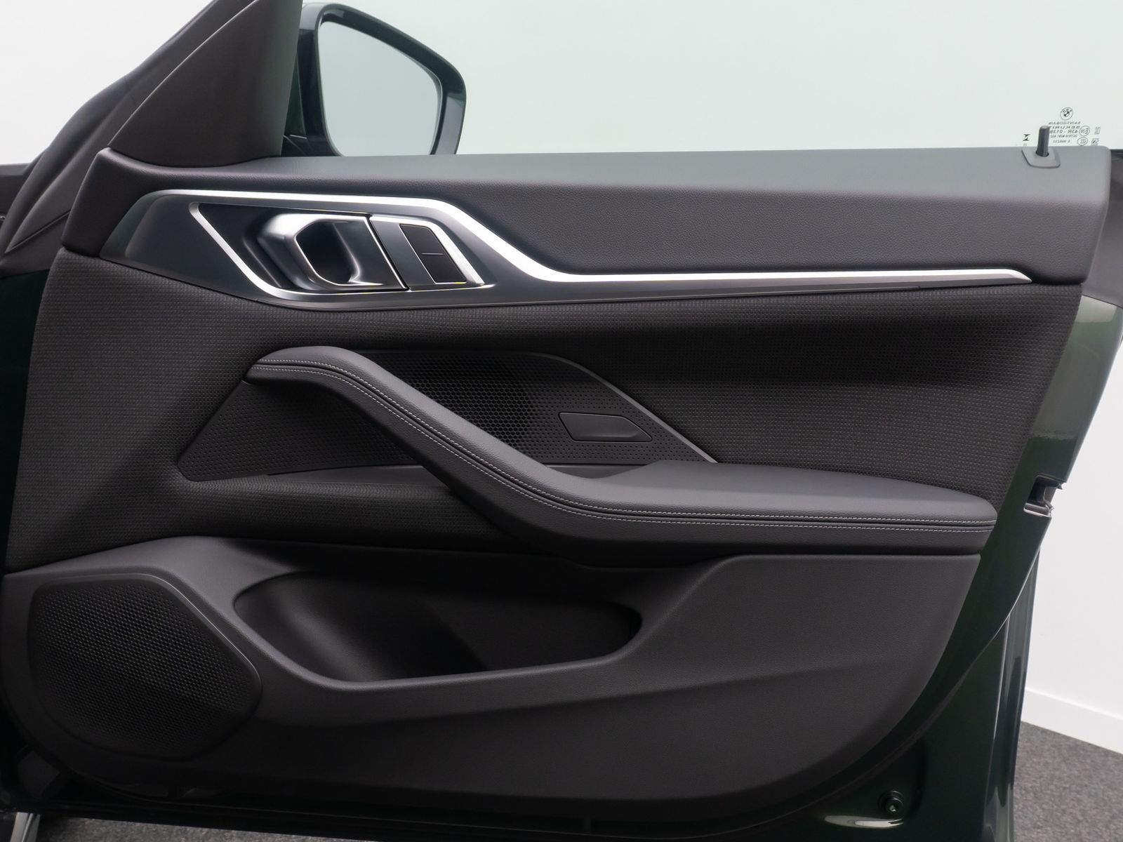 Fahrzeugabbildung BMW i4 eD35 GC Kamera GeschwindigReg DAB Widscreen