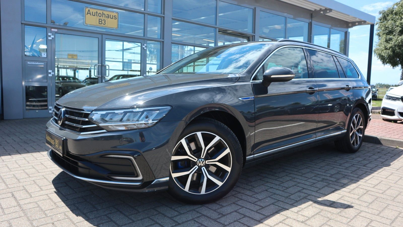 VW Passat Variant GTE Kamera LED Navi ACC