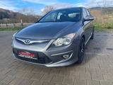 Hyundai i30 Edition20,Tüv Neu,Klima,PDC,SHZ,Teillerder - Hyundai i30 Edition20 mit Benzin-Antrieb