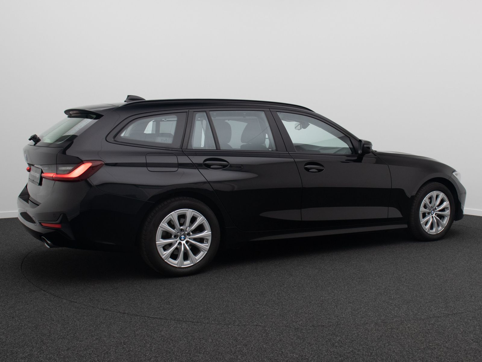 Fahrzeugabbildung BMW 320d xD Alarm DAB DriveAss PDC Geschwindig WiFi