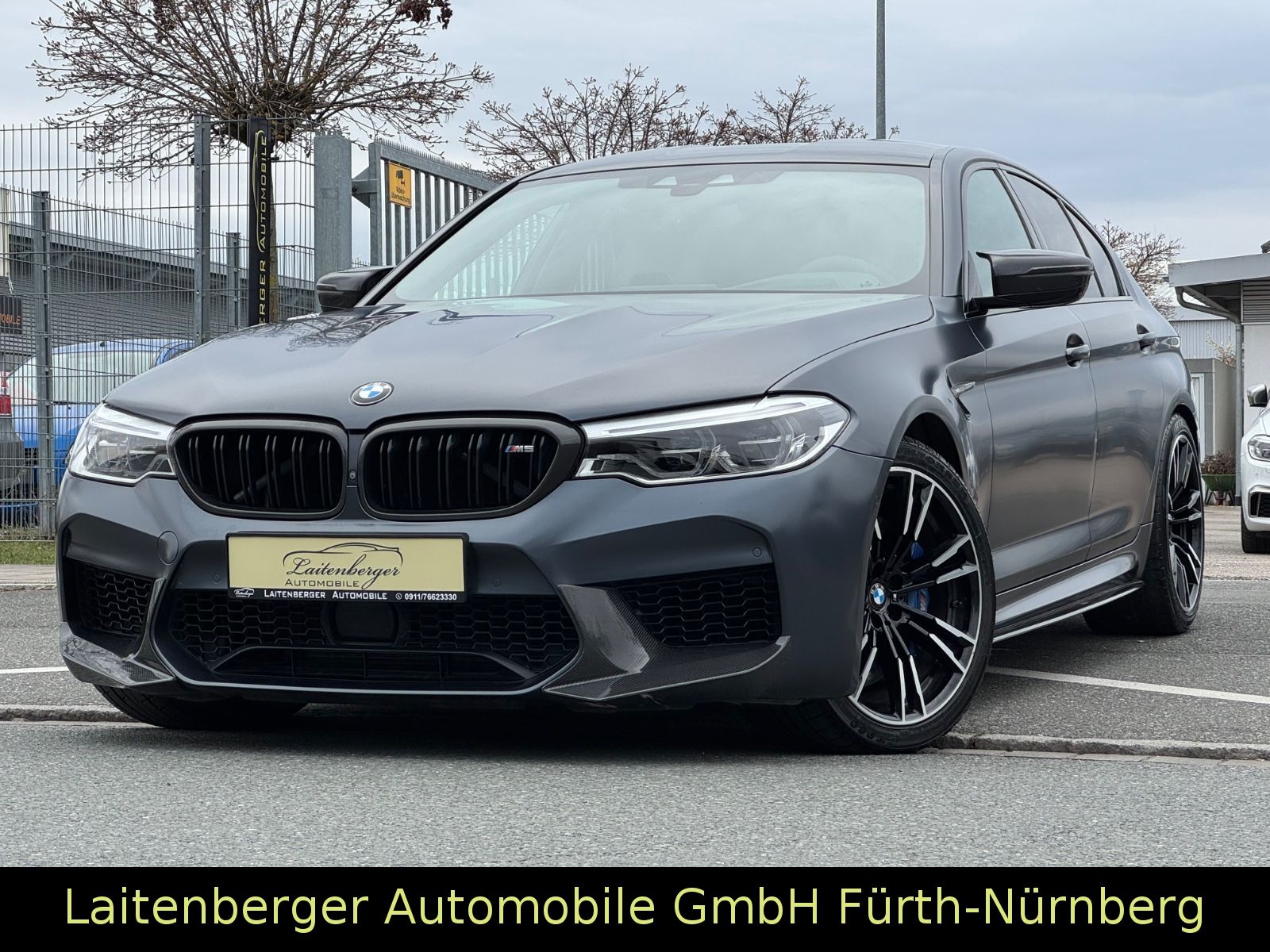 BMW M5 xDrive*HEAD-UP*SOFT-CLOSE*CARBON*B&amp;W*360° CAM
