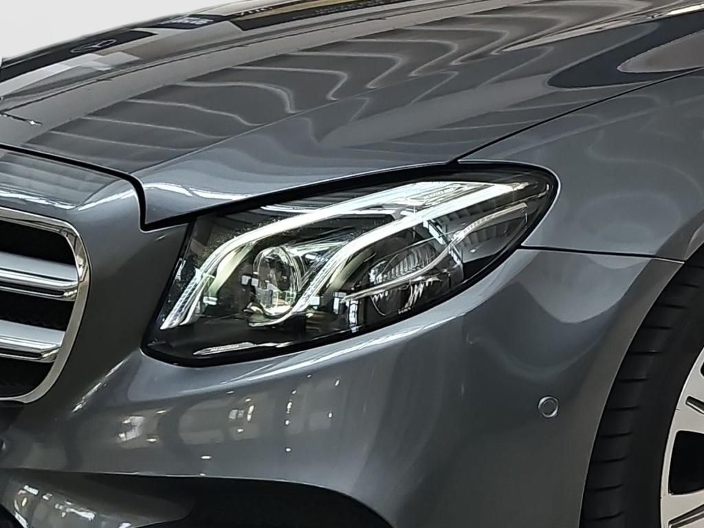 Fahrzeugabbildung Mercedes-Benz E 450 4M AMG Pano ACC Comand LED 360°