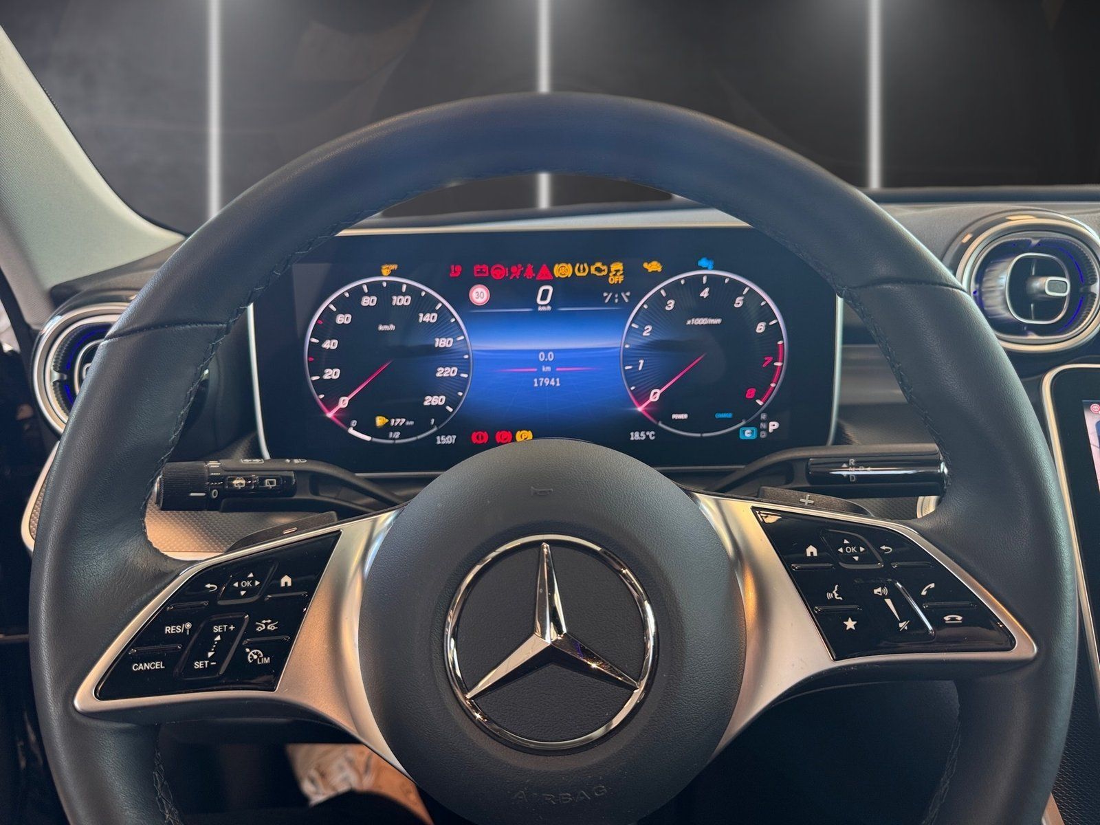 Fahrzeugabbildung Mercedes-Benz C 200 T Avantgarde*AHK*Standheizung*LED*Kamera*